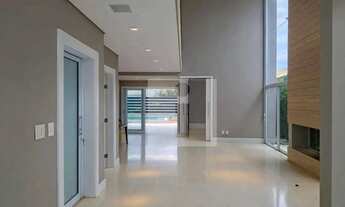 Imagem 4: Raridade no Ville Sainte Hélène, Casa Alto Padrão com 4 Suítes, piscina, varanda gourmet