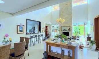 Imagem 3: Casa à venda no Campeche, Florianópolis, em condomínio com 5 suítes e lazer completo