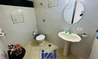 Imagem 7: Casa espaçosa com piscina no Atami