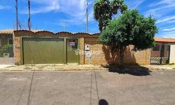 Imagem: Casa Com 2 Dormitórios à Venda, 75 M²