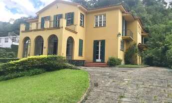 Imagem: Airbnb, Residência, Clínicas e Empreiteiras