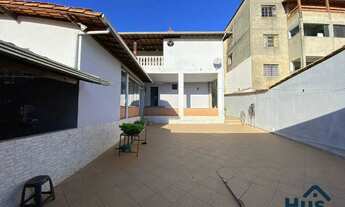 Imagem: Casa 4 quartos e 4 vagas de garagem no bairro