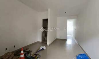 Imagem 5: Casa térrea com 2 dormitórios e amplo pátio no bairro Igara