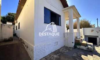 Imagem 2: Casa para Locação em Santo Anastácio, Centro, 3 dormitórios, 1 suíte, 2 banheiros, 3 vagas