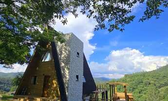 Imagem 3: Chalé mobiliado para venda em Nazaré Paulista com 2803m² de área de terreno e 145m² de áre