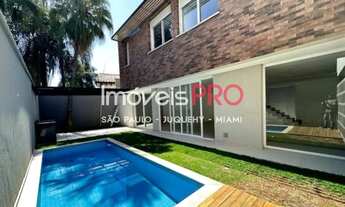 Imagem: Belíssima casa em condomínio com 472 m²