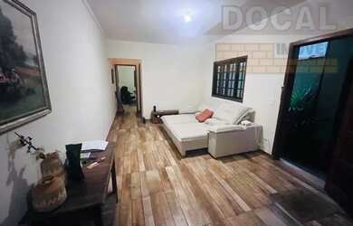 Imagem 3: Casa térrea à venda em Taboão da Serra-SP, Jardim América: 2 quartos, 1 suíte, 2 salas, 2