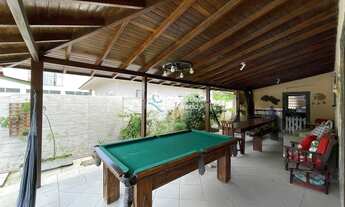 Imagem 6: Casa com quintal amplo