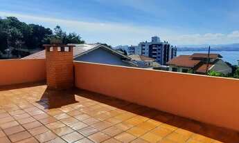 Imagem: Casa no Centro de São José, com vista