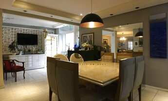 Imagem 2: Casa Triplex, 5 quartos, Centro, Balneário Camboriú-SC