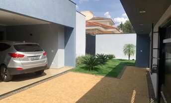 Imagem 3: Alugo casa com piscina de alto padrão!?