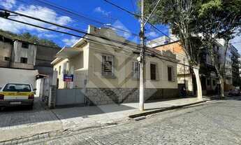 Imagem 6: Casa para aluguel com 250 metros quadrados com 3 quartos em Centro - Nova Friburgo - RJ