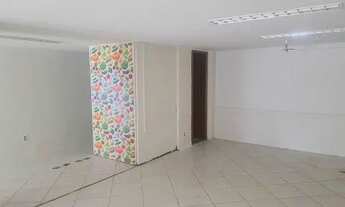 Imagem 3: Ponto comercial/Loja/Box para aluguel tem 80 metros quadrados em Centro - Macaé - RJ