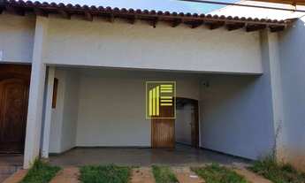 Imagem 3: CASA COM 03 SUÍTES E PISCINA PARA LOCAÇÃO NO BAIRRO JD. ACLIMAÇÃO