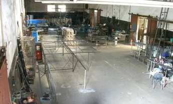 Imagem: Galpao industrial em distritito industrial