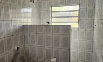 Imagem 5: Casa no Jardim Zaira - Mauá - SP - Quintal e sem garagem