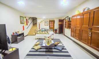 Imagem 2: Sobrado próximo ao metrô Praça da Árvore