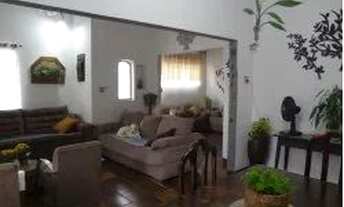 Imagem: Casa de esquina à venda no Jardim Dom Bosco