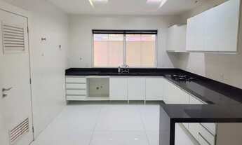 Imagem 4: Casa de condomínio para venda tem 350 m2 com 4 quartos!!