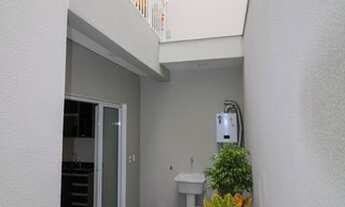 Imagem 5: Casa com quintal e cobertura em condomínio fechado