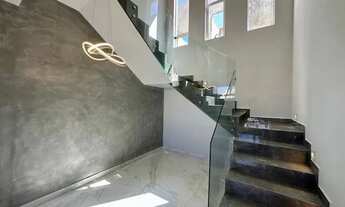 Imagem 3: Casa de condomínio para venda possui 196 metros quadrados com 4 quartos