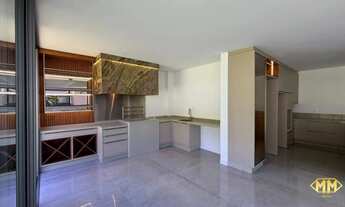 Imagem 3: Casa de Alto Padrão em Condomínio na Praia dos Ingleses, disponível para locação anual