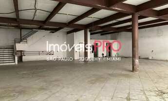 Imagem 4: Galpão 1.100m² no coração da Vila Madalena em frente a uma praça