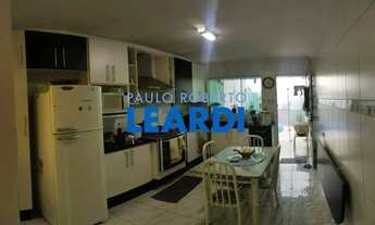 Imagem: CASA ASSOBRADADA - VILA GUILHERMINA - SP