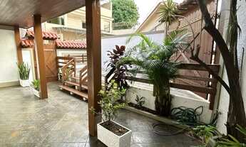 Imagem 5: Exclusiva Casa Triplex com Acabamento em Ipê, Rua Mario Hue, S/N, com entrada também pela