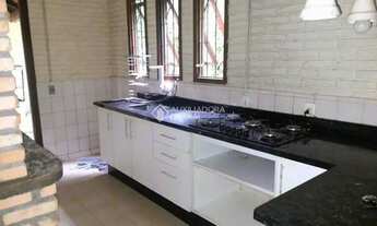 Imagem 6: Casa em Meio à Natureza no Córrego Grande - 3 Dormitórios, Amplos Deck´s e Terreno Escritu