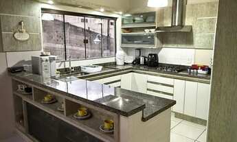 Imagem 2: Casa com 5 suítes para até 14 pessoas