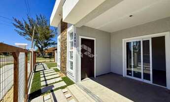 Imagem 2: Casa Nova de Esquina com 2 dormitórios em Capão Novo