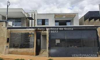 Imagem: BELISSIMO IMÓVEL COM 03 SUÍTES E ÁREA