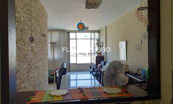 Imagem 3: Apartamento à venda em Copacabana 2 quartos, original 3, com 82m2 e vista lateral mar!