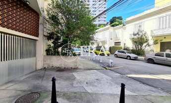 Imagem 2: Laranjeiras- Rua da Laranjeiras. Apartamento desocupado, 2 quartos, reformado. 1 vaga