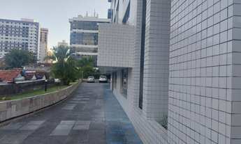 Imagem 3: Apartamento para aluguel com 165 metros quadrados com 4 quartos em Aflitos - Recife - PE