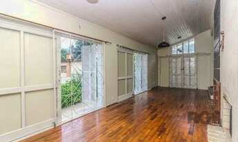 Imagem 3: Excelente casa de 147m² com 3 dormitórios, 4 vagas e 1 piscina