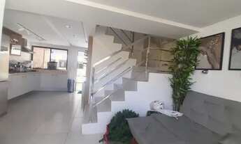 Imagem 2: Triplex mobiliada em condomínio