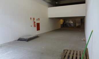 Imagem 4: Ótima LOJA com 222mts, 2 banhos, CHAVES NO LOCAL