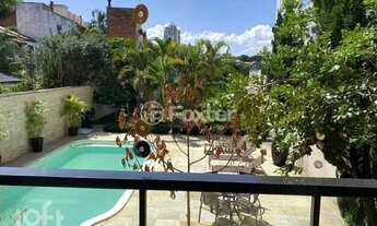 Imagem 2: Casa para venda possui 550 metros quadrados com 5 quartos em Boa Vista - Porto Alegre - RS