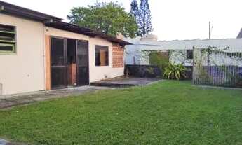 Imagem 5: Casa para venda tem 233 metros quadrados com 3 quartos em Ponta de Baixo - São José - SC