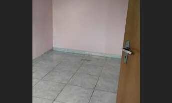 Imagem 5: Aluga-se apt no primeiro andar em pequeno prédio