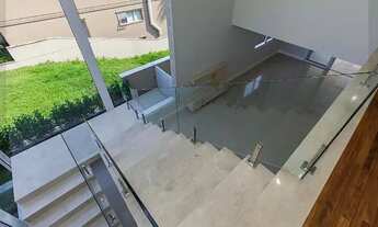 Imagem 6: Casa de condomínio para venda tem 435 metros quadrados com 4 quartos