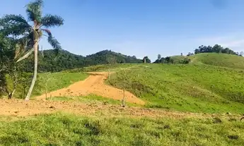 Imagem 2: Terreno em área rural com acesso a lagos e cachoeiras em Igaratá