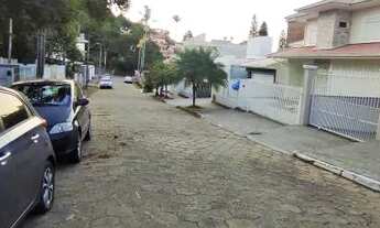 Imagem 3: Casa para venda tem 233 metros quadrados com 3 quartos em Ponta de Baixo - São José - SC