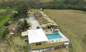 Imagem: Chácara à Venda - Um Refúgio Completo