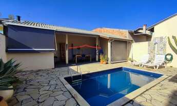 Imagem 7: Casa térrea com piscina no Villa branca