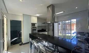 Imagem 6: Térrea para venda possui 800 metros quadrados com 4 quartos