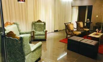 Imagem 2: Casa de condomínio para aluguel tem 312 metros quadrados com 6 quartos