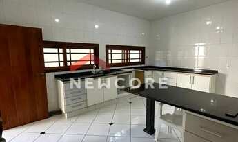 Imagem 4: Sobrado em Rua Doutor Aldemar de Moura Resende - Vila Resende - Caçapava/SP